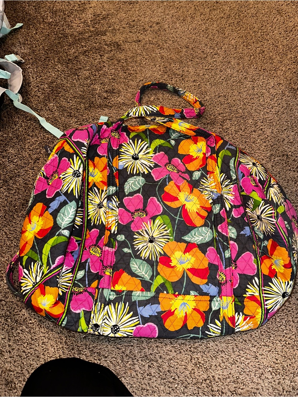 Vera Bradley med/large duffel bag